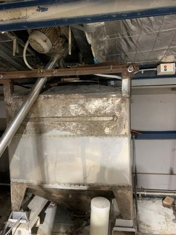 450 KG GRIST BIN, STAINLESS - INTERFACES WITH THE AUGER (SEPARATE LISTING)